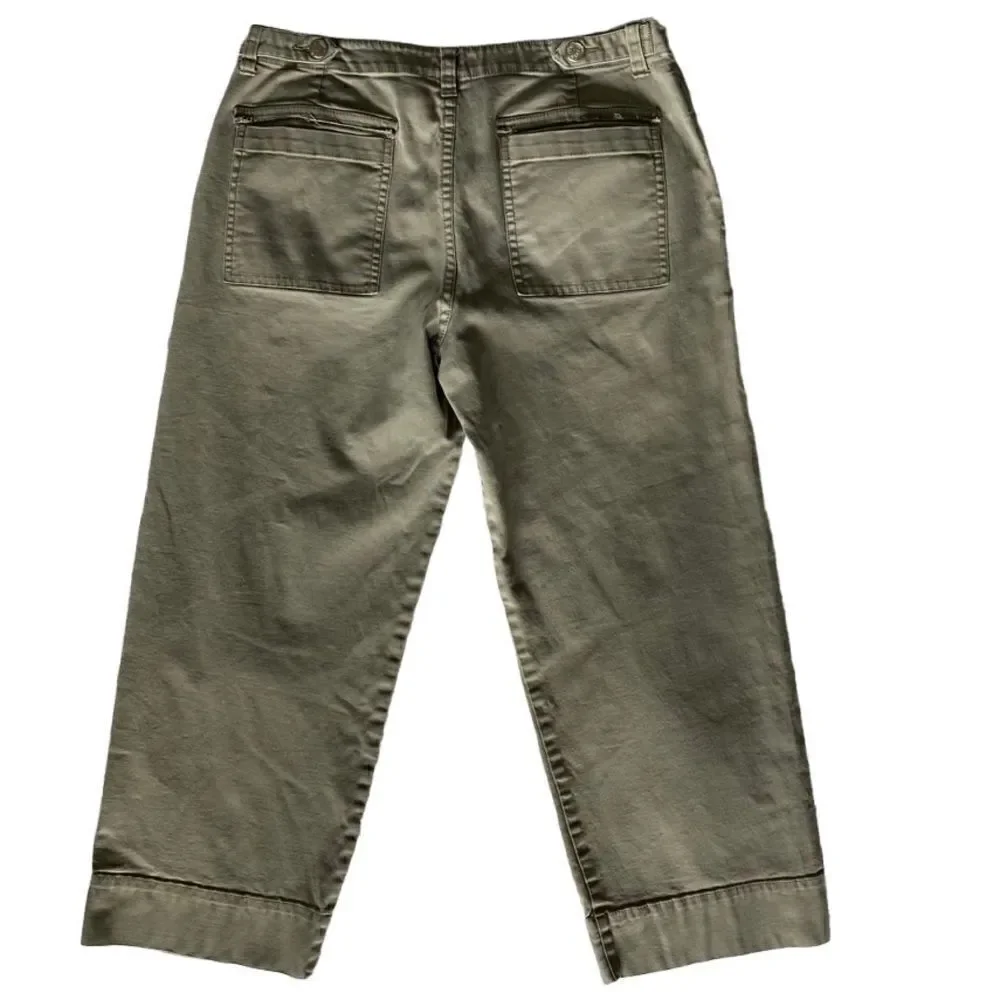 Indigo Palm Womans Sage Green Cotton Bermuda Shorts Gorpcore SZ 8